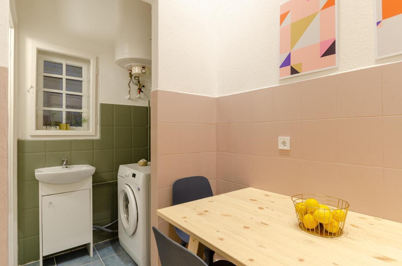 Cosy Apartment In Central District. Budapest Exteriör bild